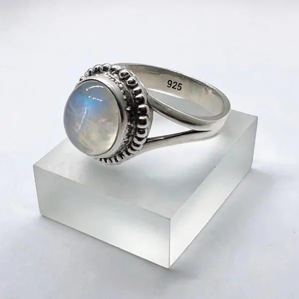 Rainbow_Moonstone_Ring