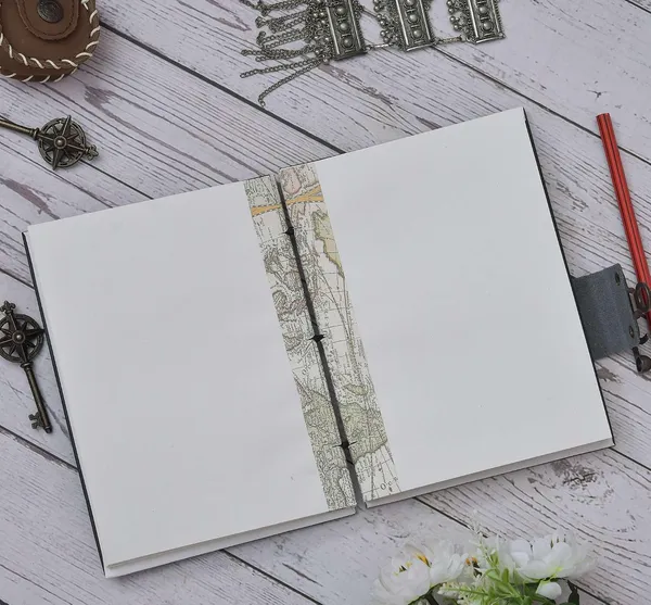 Handmade_Cardboard_Journal_With_Buckle_Lock