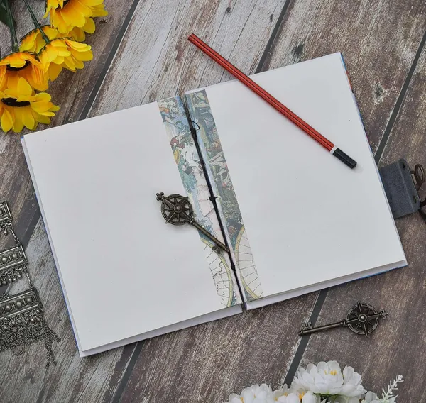 Handmade_Cardboard_Journal_With_Buckle_Lock