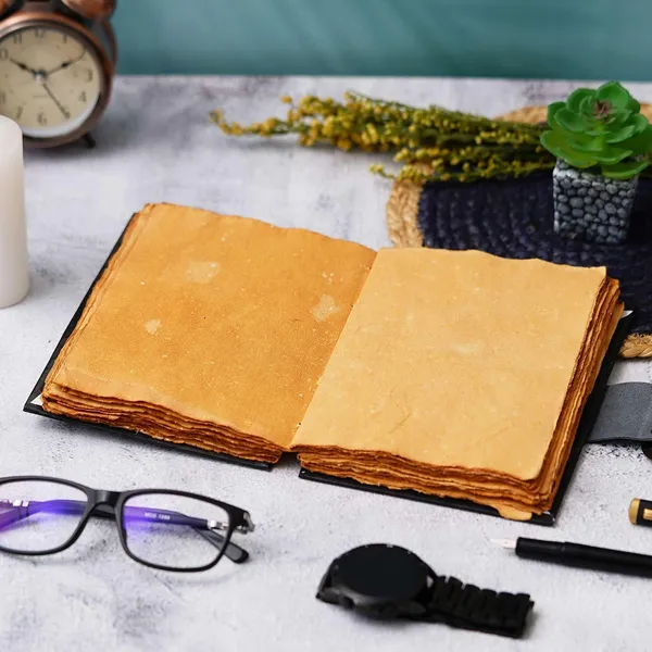 Handmade_Cardboard_Journal_With_Buckle_Lock