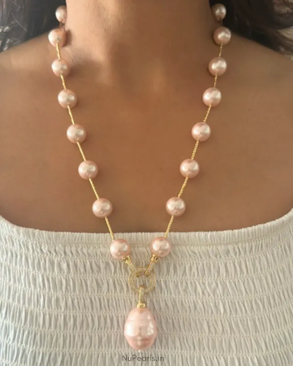 Light_Peach_Maria_Pearl_Mala_With_Detachable_Golden_Pendant_For_Women
