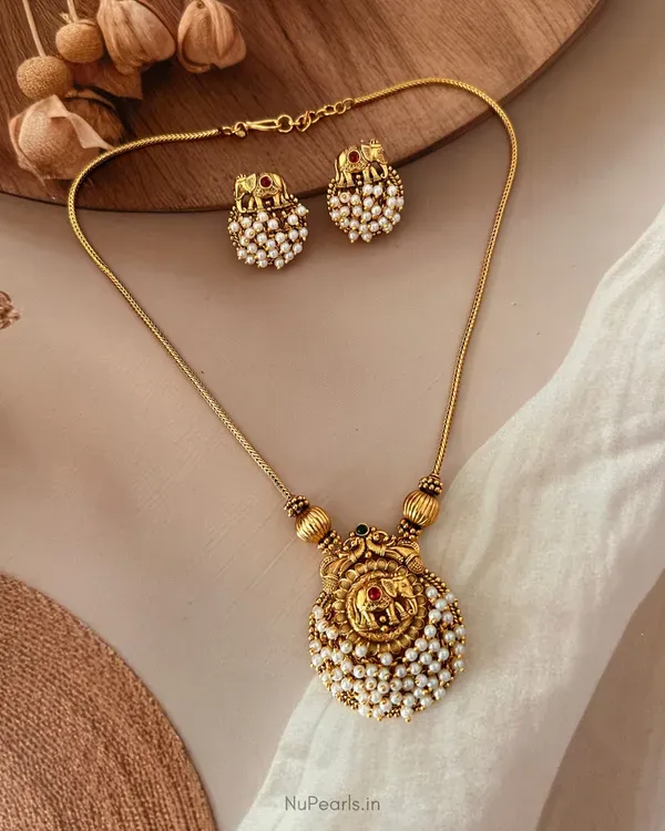 Sandhya_Pearl_Cluster_Temple_Pendant_Set_With_Elephant_Design_Beaded_Chain