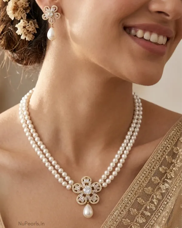 Gold_Claire_Ad_Baguette_Pearl_Necklace_With_Ad_Back_Clasp_Earrings_18k