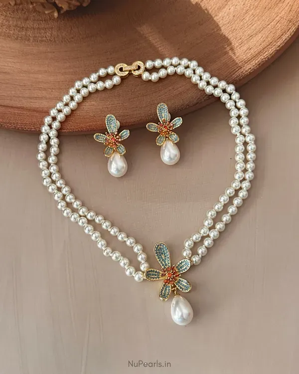 Blue_Kimi_Ad_Pearl_Necklace_With_Ad_Back_Clasp_Matching_Earrings_18k_Gol