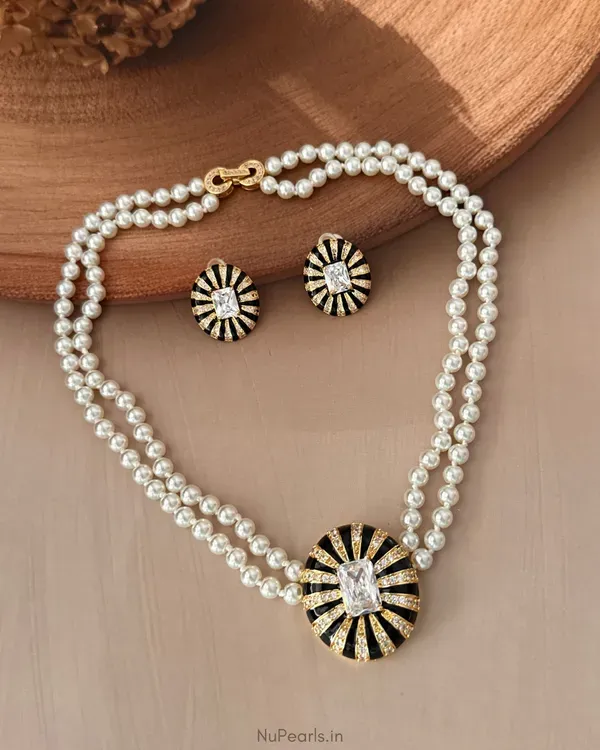 White_Black_Ad_Ida_Enamel_Pearl_Necklacewith_Ad_Back_Clasp_Matching_Earri