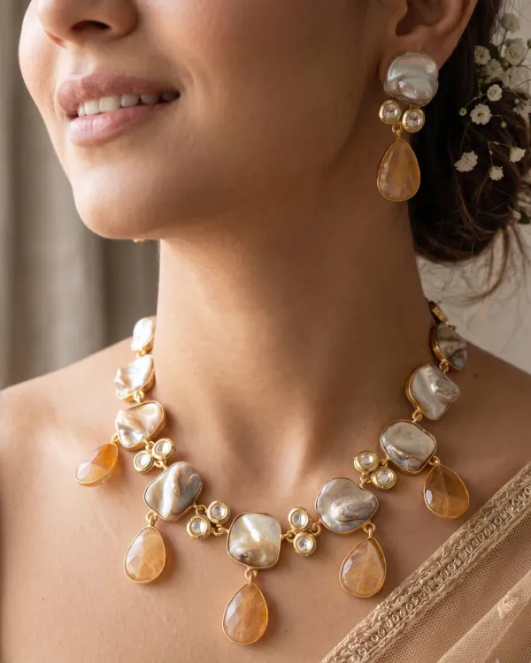 Yellow_Biege_Mother_Of_Pearl_Kundan_Aabroo_Choker_Set_18k_Gold_Plated