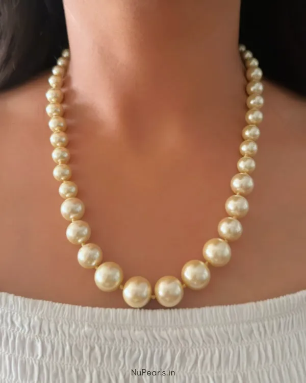 Light_Golden_Graduation_Pearl_Ovia_Mala_Necklace_For_Women
