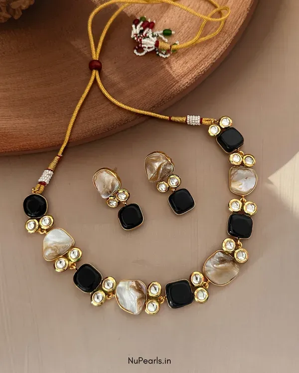 Black_Alsia_Mother_Of_Pearl_Kundan_18k_Gold_Plated_Choker_With_Earrings