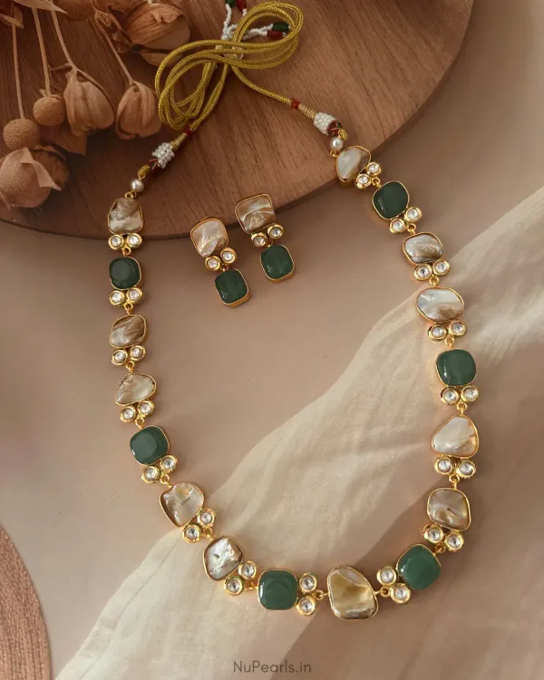 Green_Lumaa_Mother_Of_Pearl_Kundan_Necklace_Set_18k_Gold_Plated