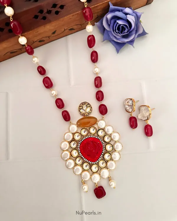 Red_Paridhi_Pearl_Pendant