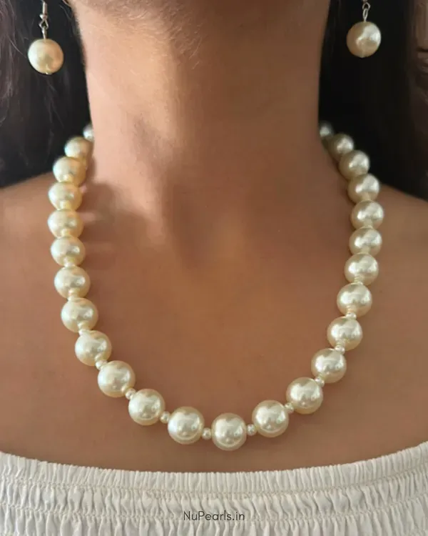 Off_White_Pahi_Pearl_Mala_Necklace_With_Earrings_For_Women