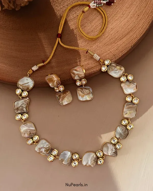 White_Alsia_Mother_Of_Pearl_Kundan_18k_Gold_Plated_Choker_With_Earrings