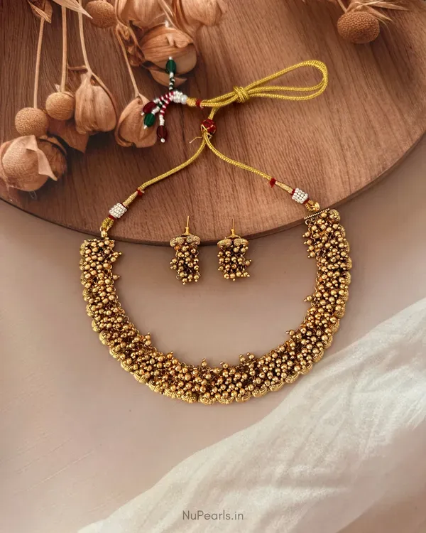 Kasya_Traditional_Temple_Style_Guttapusalu_Gold_Beaded_Necklace_Set_With_Ea_More