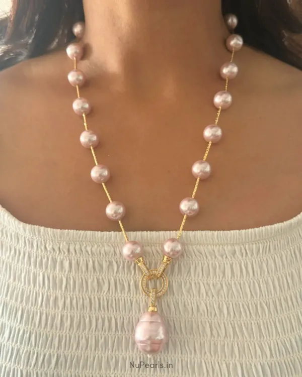 Light_Pink_Maria_Pearl_Mala_With_Detachable_Golden_Pendant_For_Women