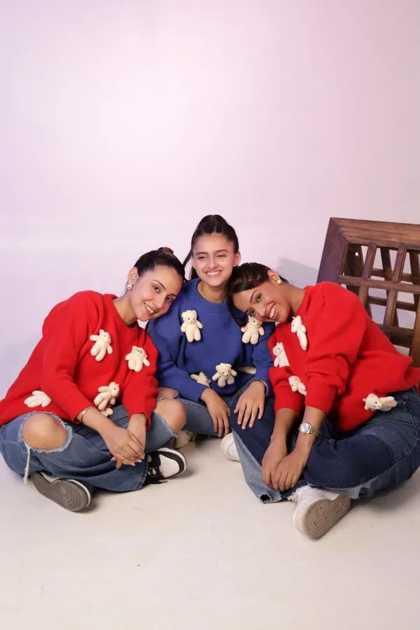 Red_Teddy_Applique_Sweatshirt_for_Women