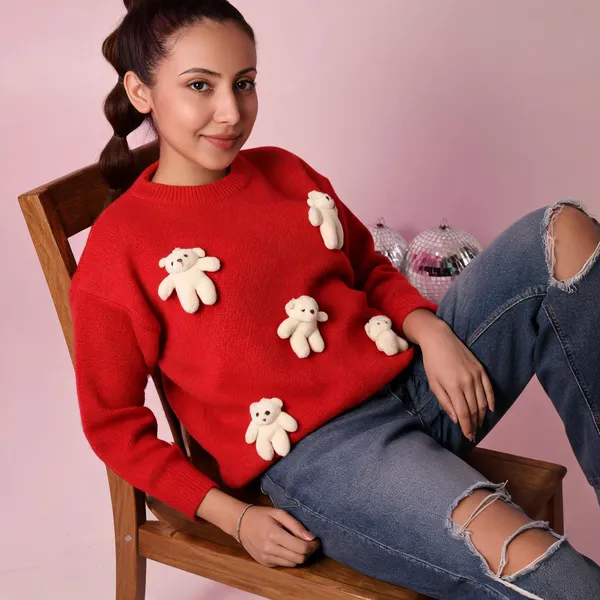 Red_Knit_Relaxed_Fit_Teddy_Applique_Sweatshirt_For_Women