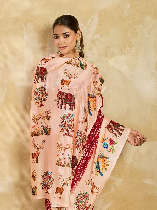 Red_Chinon_Geometric_Printed_Saree_For_Women
