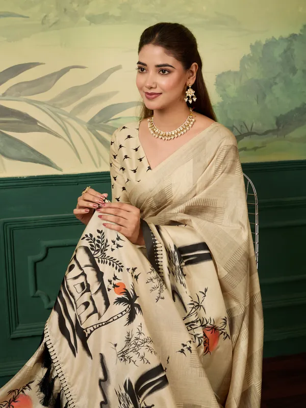Beige_Heavy_Tussar_Silk_Printed_Ethnic_Saree_For_Women