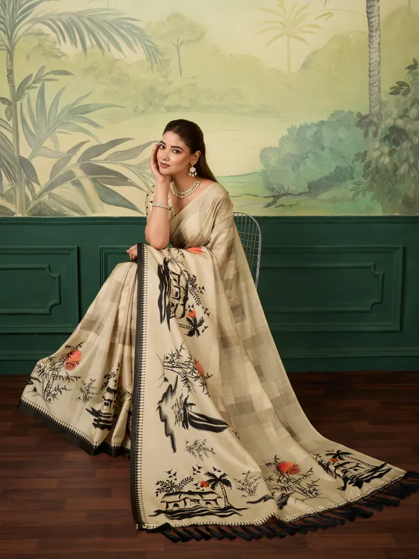 Beige_Heavy_Tussar_Silk_Printed_Ethnic_Saree_For_Women
