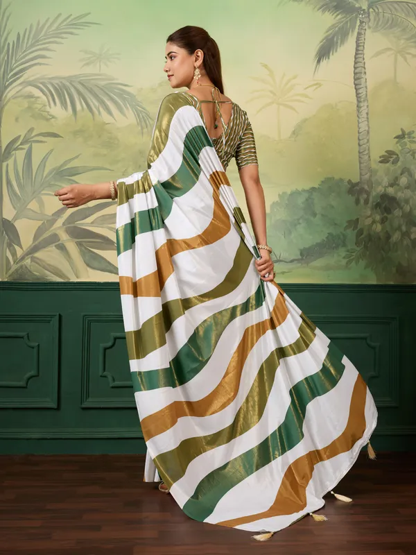 Multicolour_Crepe_Silk_Wave_Stripe_Print_Saree_For_Women