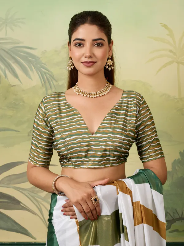 Multicolour_Crepe_Silk_Wave_Stripe_Print_Saree_For_Women