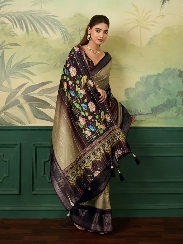Black_Jacquard_Floral_Print_Saree_For_Women