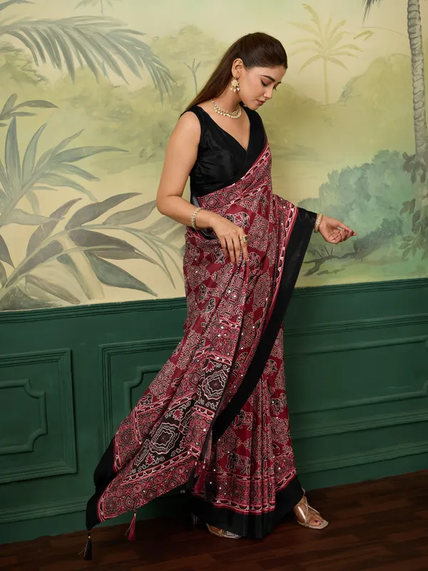 Maroon_Chinon_Printed_Ethnic_Saree_For_Women