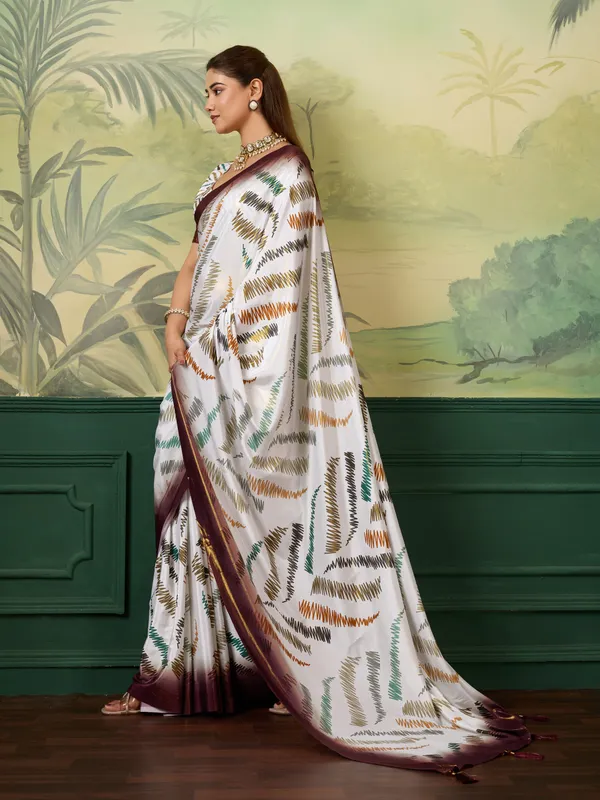 White_Crepe_Silk_Printed_Saree_For_Women