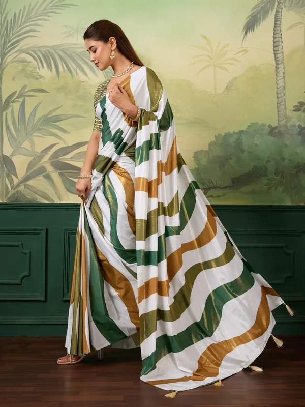 Multicolour_Crepe_Silk_Wave_Stripe_Print_Saree_For_Women