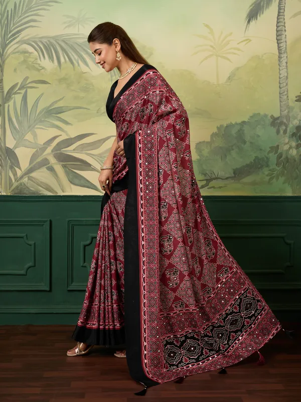 Maroon_Chinon_Printed_Ethnic_Saree_For_Women