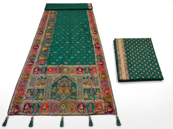 Green_Pashmina_Silk_Traditional_Print_Saree_With_Blouse_Piece_For_Women