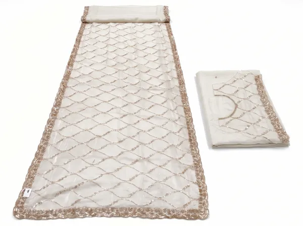 White_Net_Embroidered_Saree_With_Blouse_Piece_For_Women