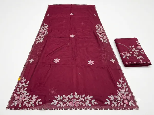 Maroon_Mulberry_Silk_Embroidered_Saree_With_Blouse_Piece_For_Women