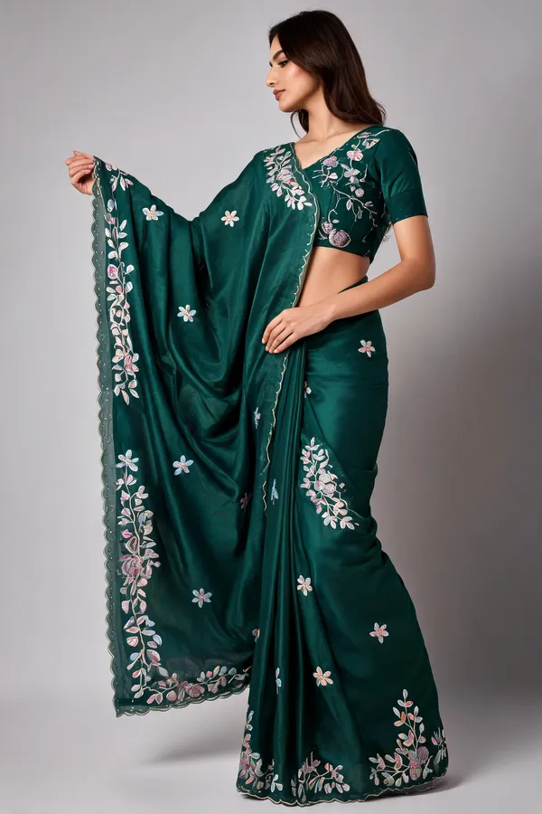 Green_Mulberry_Silk_Embroidered_Saree_With_Blouse_Piece_For_Women