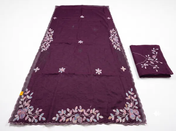 Maroon_Mulberry_Silk_Embroidered_Saree_With_Blouse_Piece_For_Women