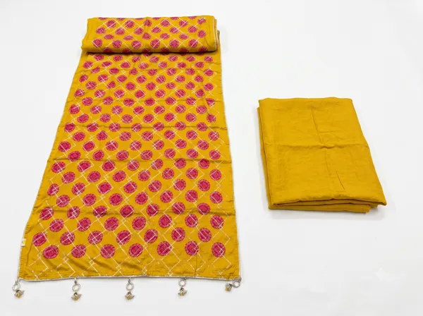 Yellow_Patola_Jaal_Printed_Saree_With_Blouse_Piece_For_Women