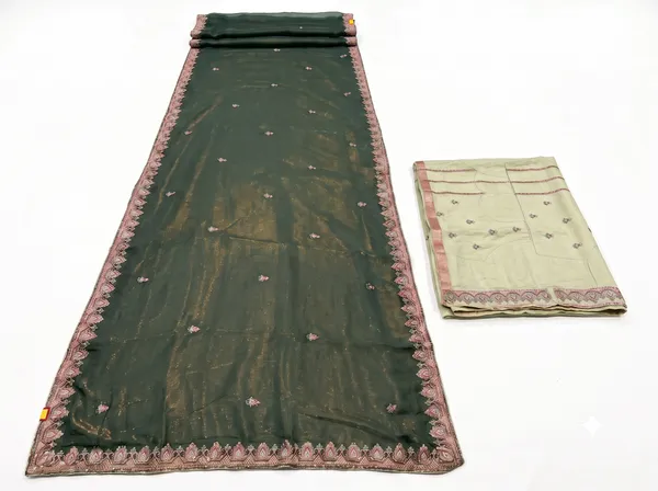 Green_Chocolate_Silk_Floral_Border_Saree_With_Blouse_Piece_For_Women
