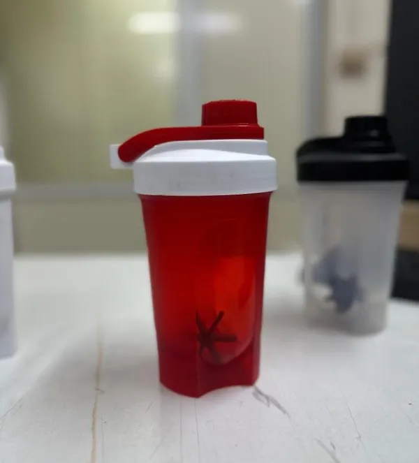 Red_Bpa-Free_Plastic_Protein_Shaker_Bottle_With_Flip_Spout_-_Pack_of_2