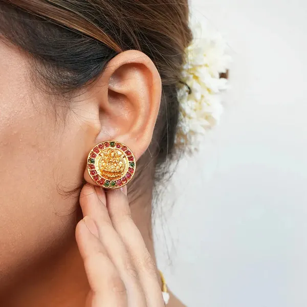 Goddess_Lakshmi_With_Pearl_Choker_Default_Title