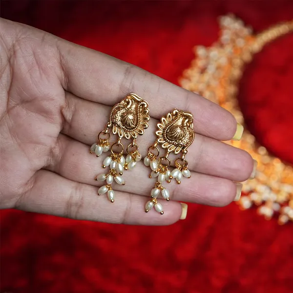 Antique_Gold_Necklace_With_Rice_Pearl_Hanging_Default_Title