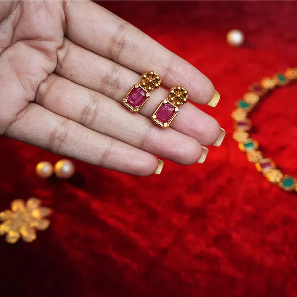 Ruby_Emerald_Antique_Gold_Necklace_Default_Title