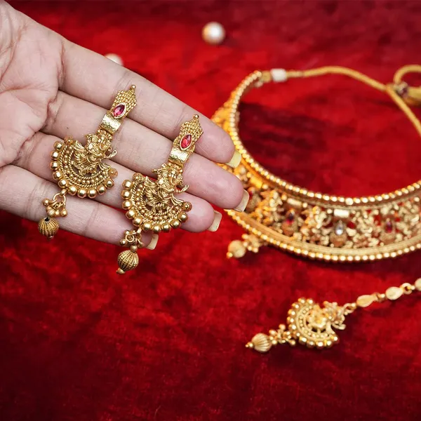 Ganesha_Choker_Necklace_Set_With_Mang_Tikka_Default_Title