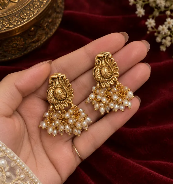 Antique_Temple_Pearl_Necklace_Set_With_Ruby_Emerald_Female_High_Quality_Brass_With_Antique_Gold_Plating_Ruby_Emerald_Stones_And_Faux_Pearl_Beads_Imitation_Jewelry