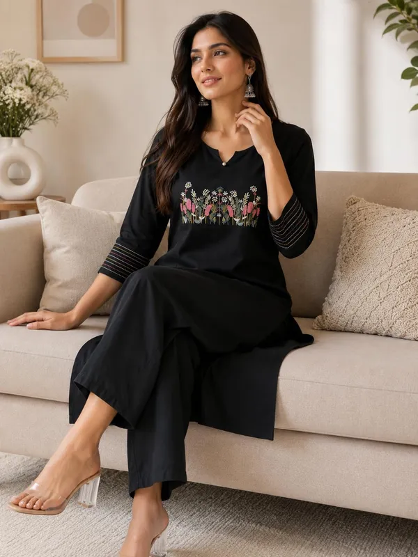 Women_S_Cotton_Embroidered_Kurti_With_Pant_Set
