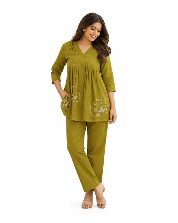 Women_S_Cotton_Anarkali_Kurta_With_Pant_Set