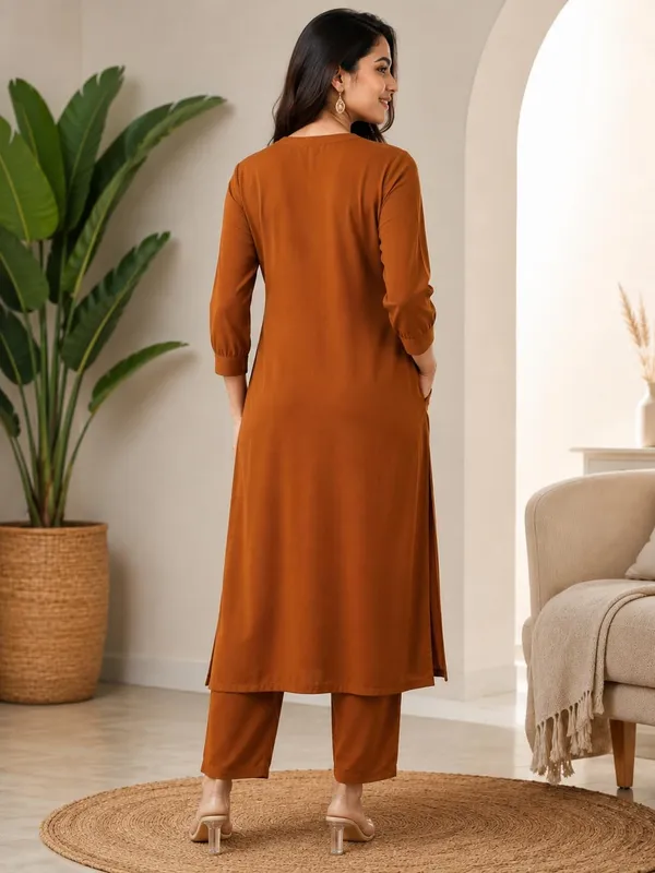 Women_S_Cotton_Embroidered_Kurti_With_Pant_Set