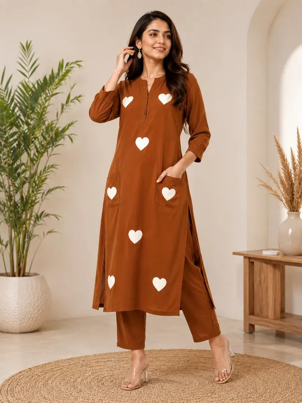 Women_S_Cotton_Embroidered_Kurti_With_Pant_Set