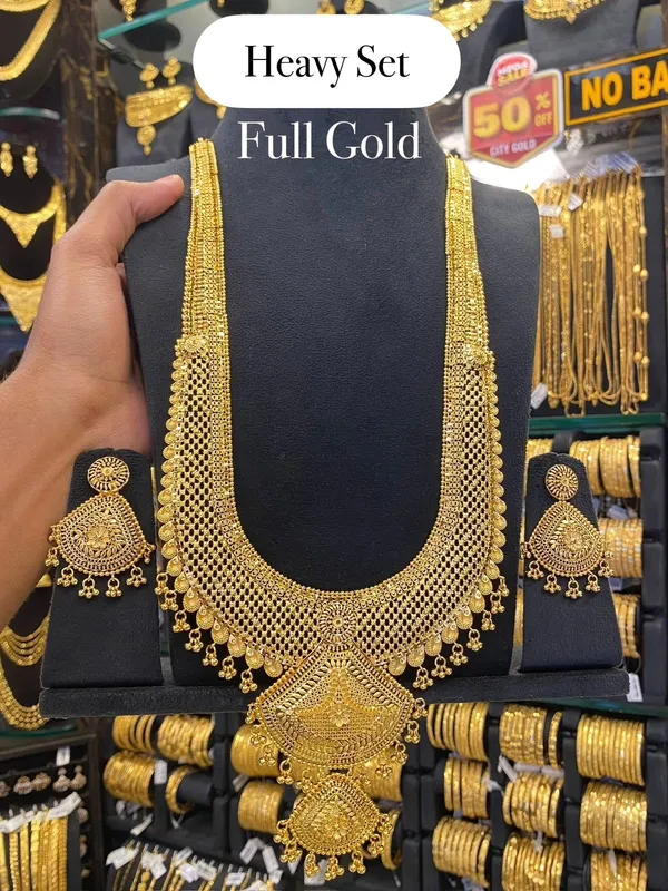Calcutta_Style_Bridal_Set_Full_Gold