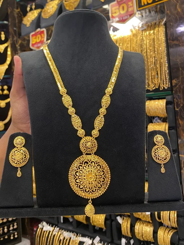 Calcutta_Style_Gold_Plated_Long_Set