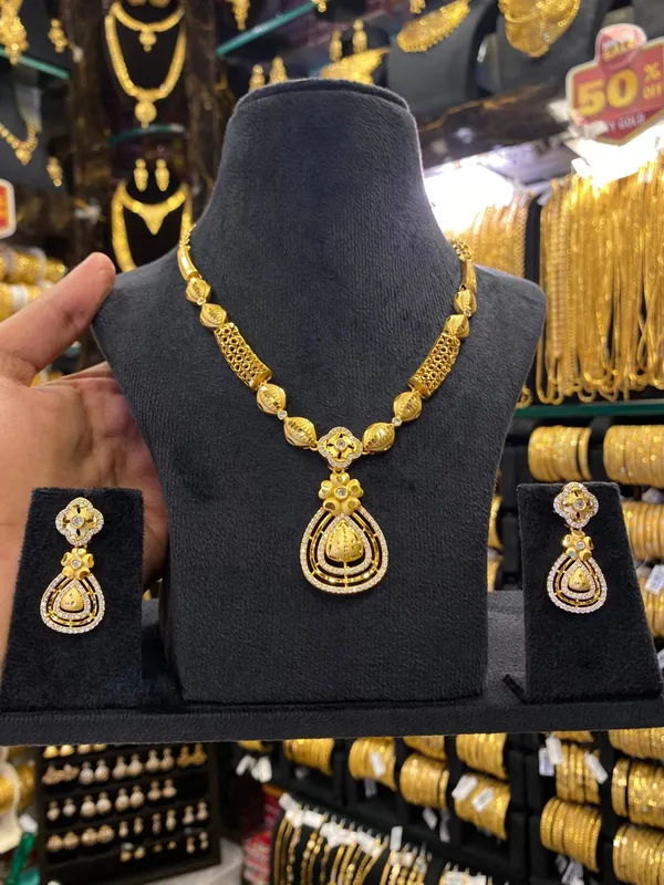 Statement_Neck_Set_Cz_Stone_Gold_Plated